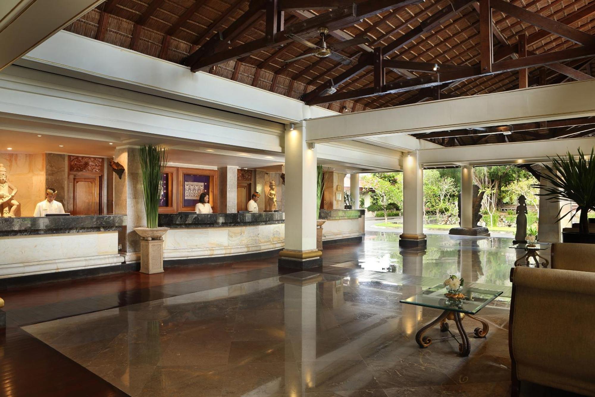 Nusa Dua Beach Hotel And Spa - Handwritten Collection Exterior photo Lobby