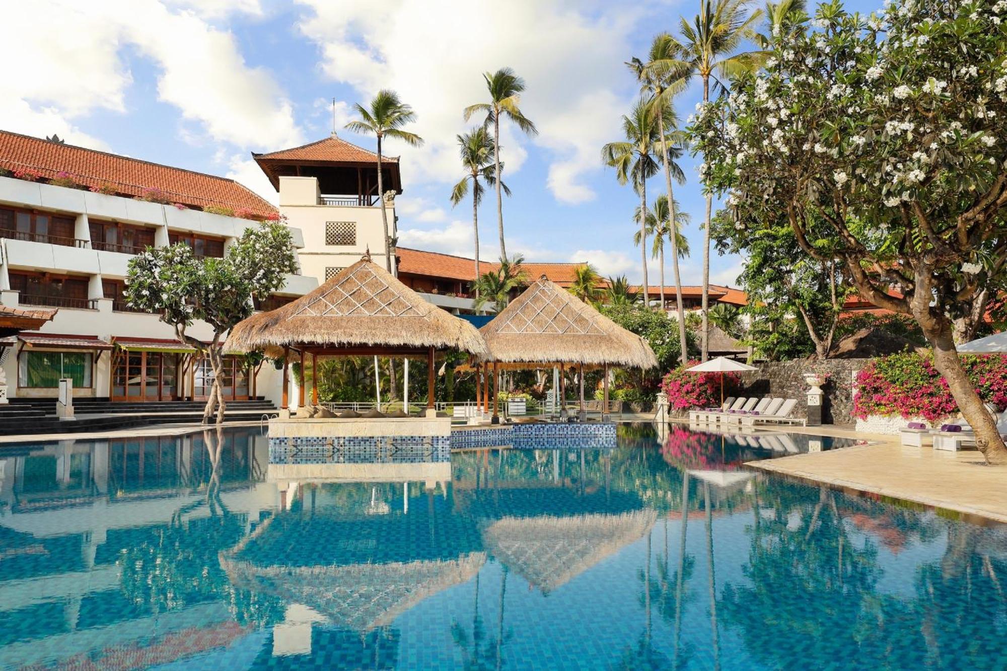 Nusa Dua Beach Hotel And Spa - Handwritten Collection Exterior photo The pool at the hotel