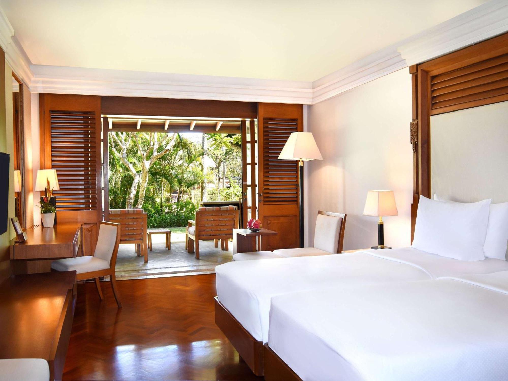 Nusa Dua Beach Hotel And Spa - Handwritten Collection Exterior photo Deluxe room